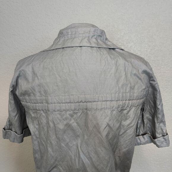 Zenergy by Chico's Silver Short Sleeve Zip Blouse - Picture 9 of 10